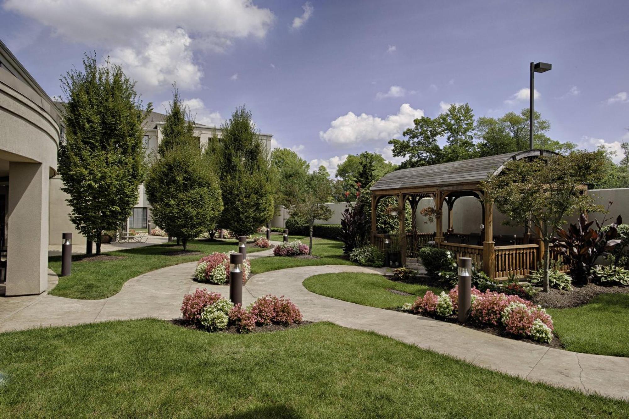 Courtyard Wall At Monmouth Shores Corporate Park Luaran gambar